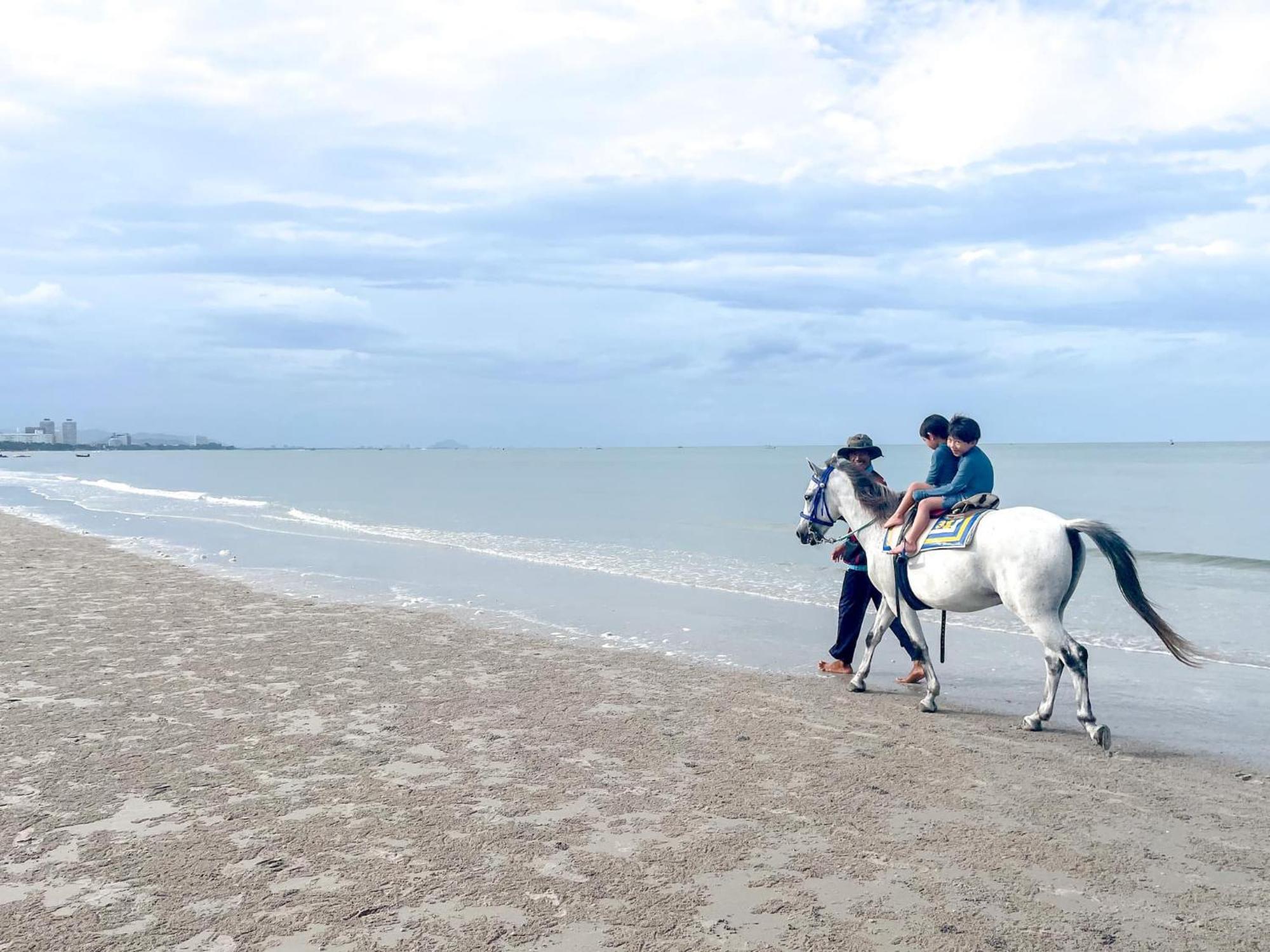 Seaview 2 Bedroom Beach Front Vacation Huahin Bagian luar foto